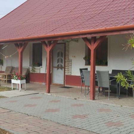 Rákóczi Vendégház Poroszlo Exterior foto