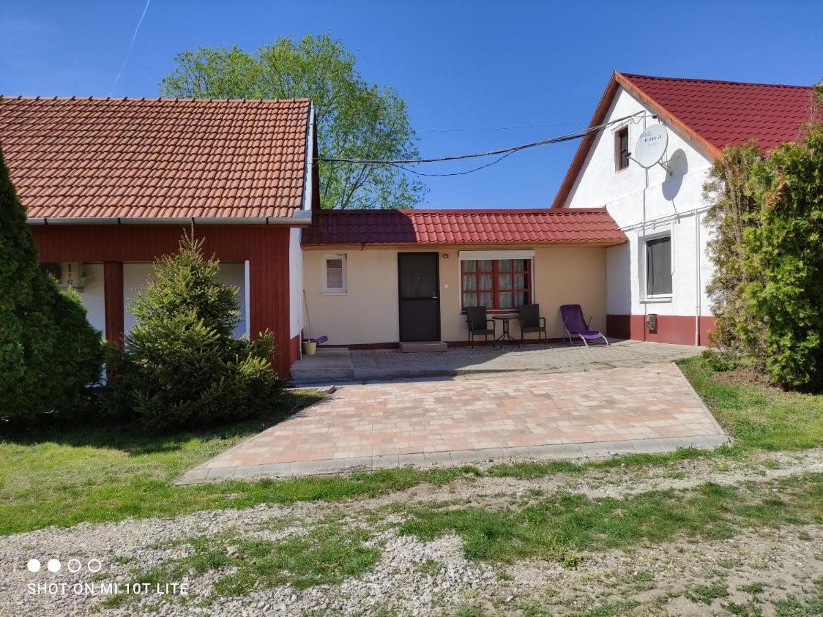 Rákóczi Vendégház Poroszlo Exterior foto