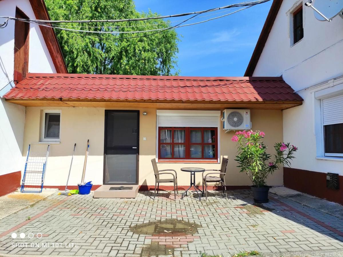 Rákóczi Vendégház Poroszlo Exterior foto
